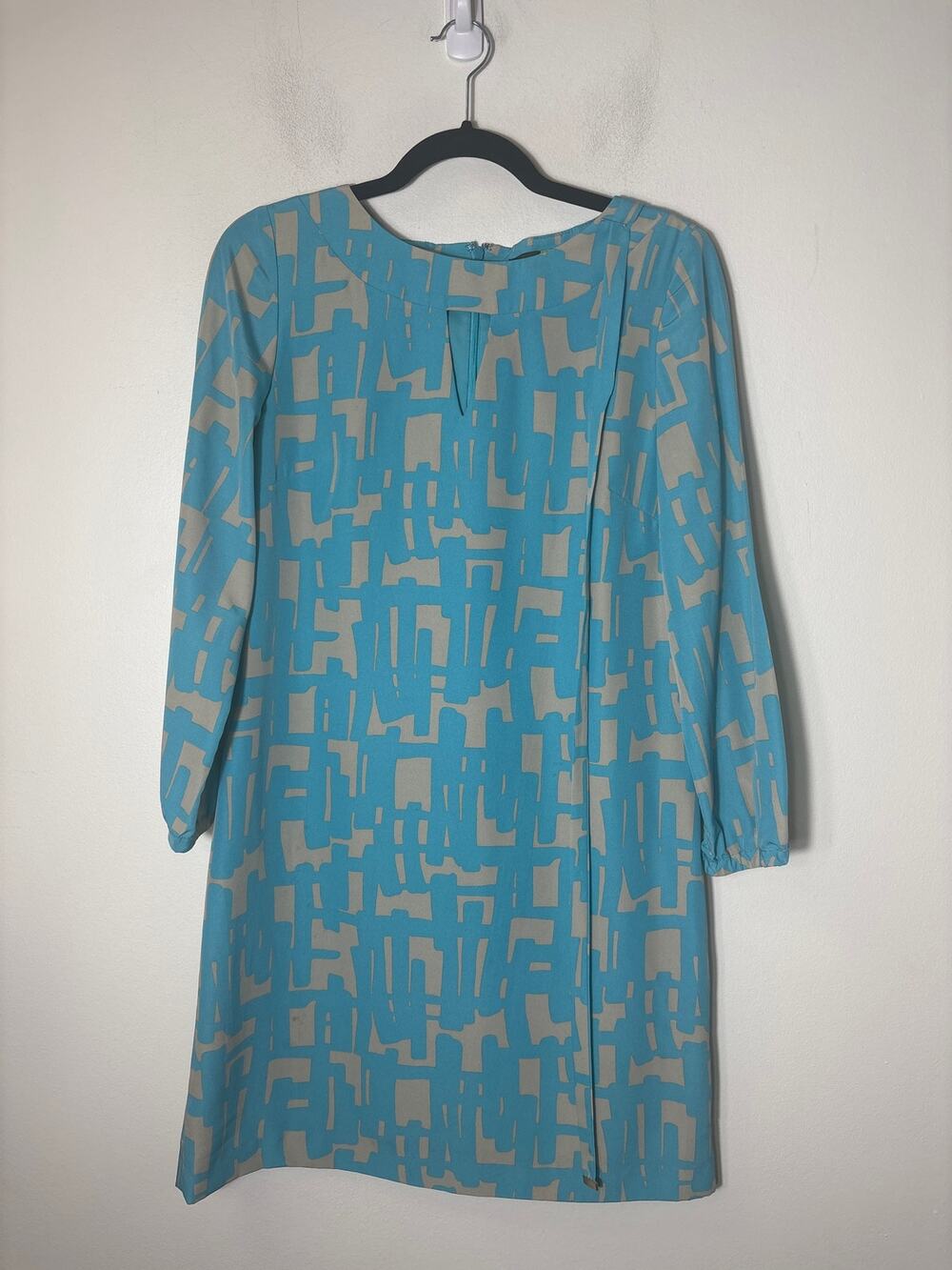 Tahari Blue Long Sleeve Knee Length Shift Dress Sz 4